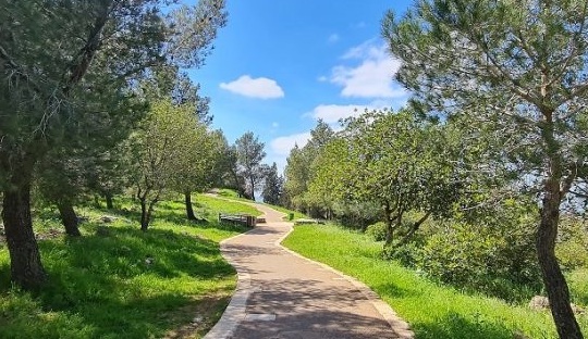 מלון רמדה -הר הקפיצה